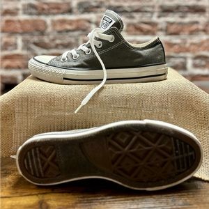 Converse Chuck Taylor All Star Classic, Charcoal, Women’s Size 6, Men’s Size 4